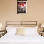 Altido Gracious Navigli Flat