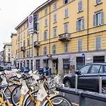 Altido Gracious Navigli Flat